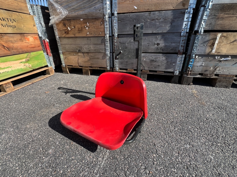 1585229-2 Former bleacher seats from Vida Arena, 600 seats