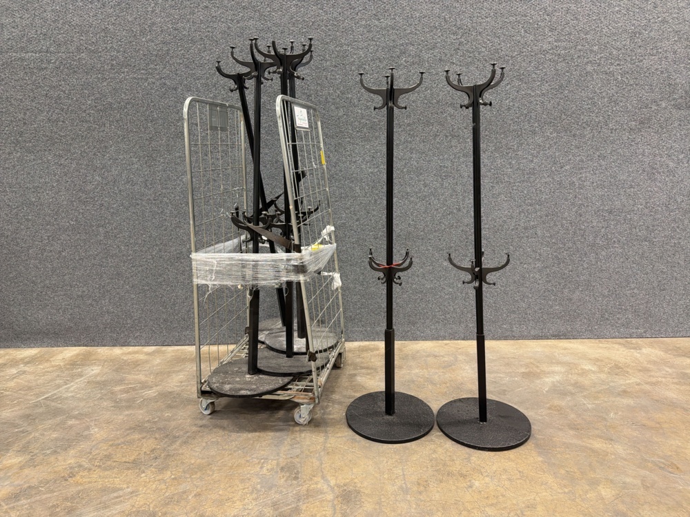 1585300-1 5 tambourine majors, metal