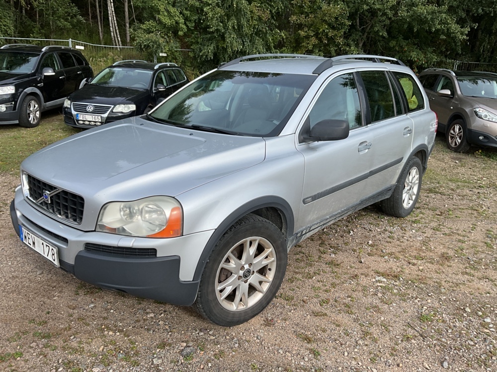 1473676-1 Volvo XC90 7-seater 2.5T AWD Manual, 210hp, 2005