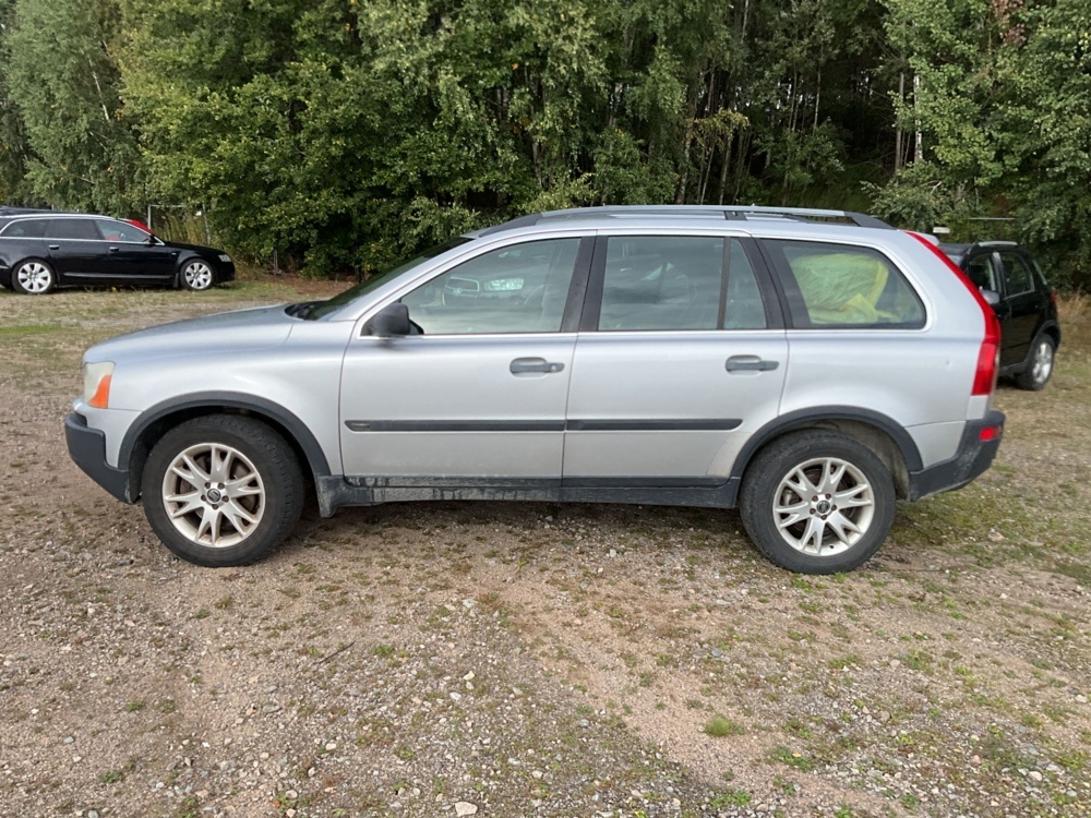 1473676-2 Volvo XC90 7-seater 2.5T AWD Manual, 210hp, 2005