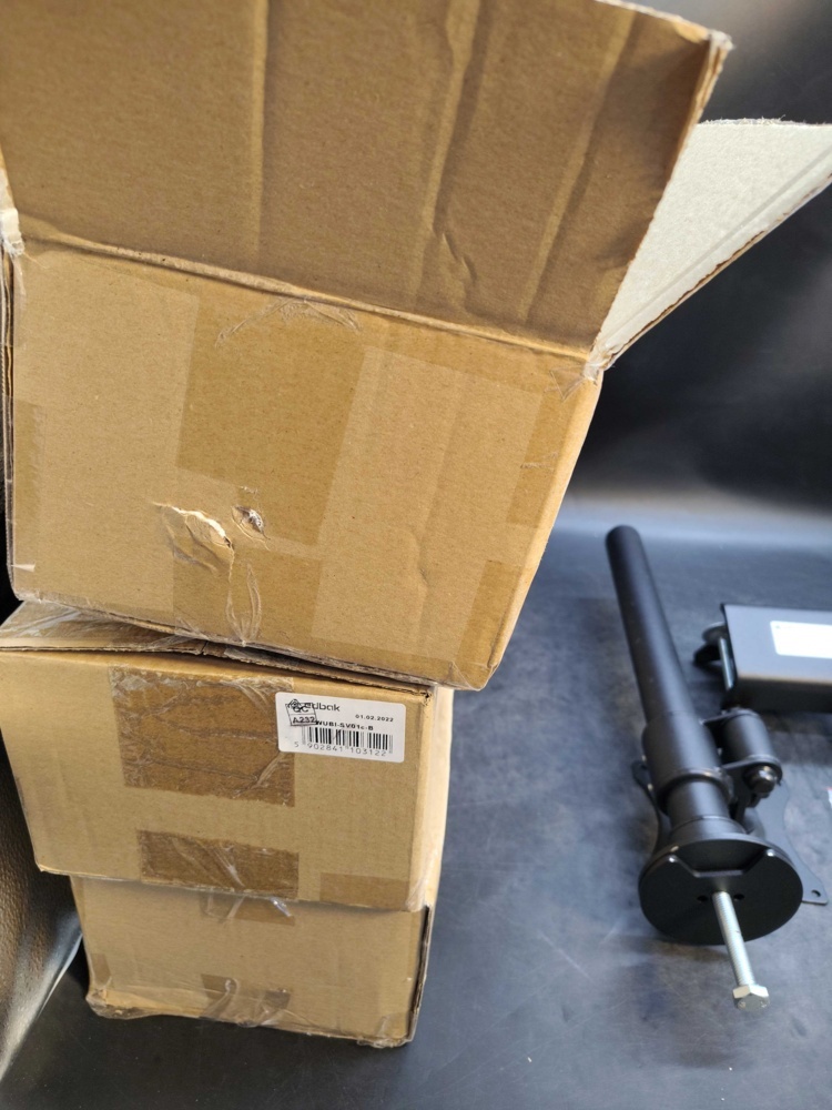 1582394-1 Monitor desk mounts, 3 pcs - Edbak SV01