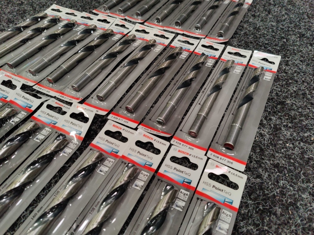 1585315-3 29 pcs Metal drill Bosch HSS PointTeQ DIN338 13.5 mm & 14 mm