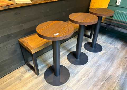 Cafébord 5 st, bänk och rockängare
