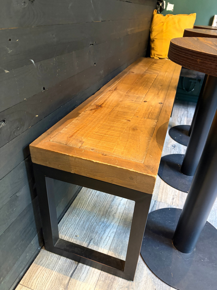 1532259-2 Café tables 5 pcs, bench and coat rack