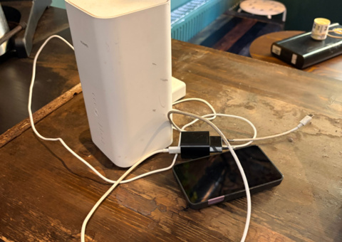 iZettle card reader and router