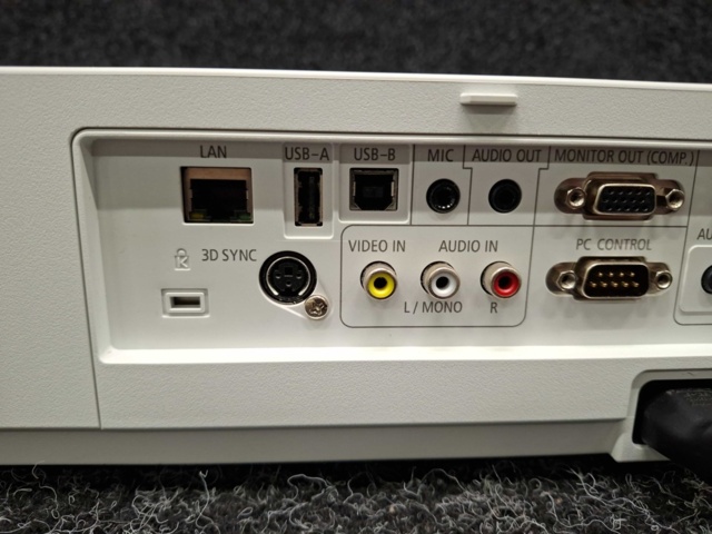 1581416-9 Projektor Nec NP-M403H