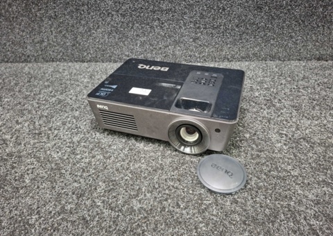 Projector Benq MH740