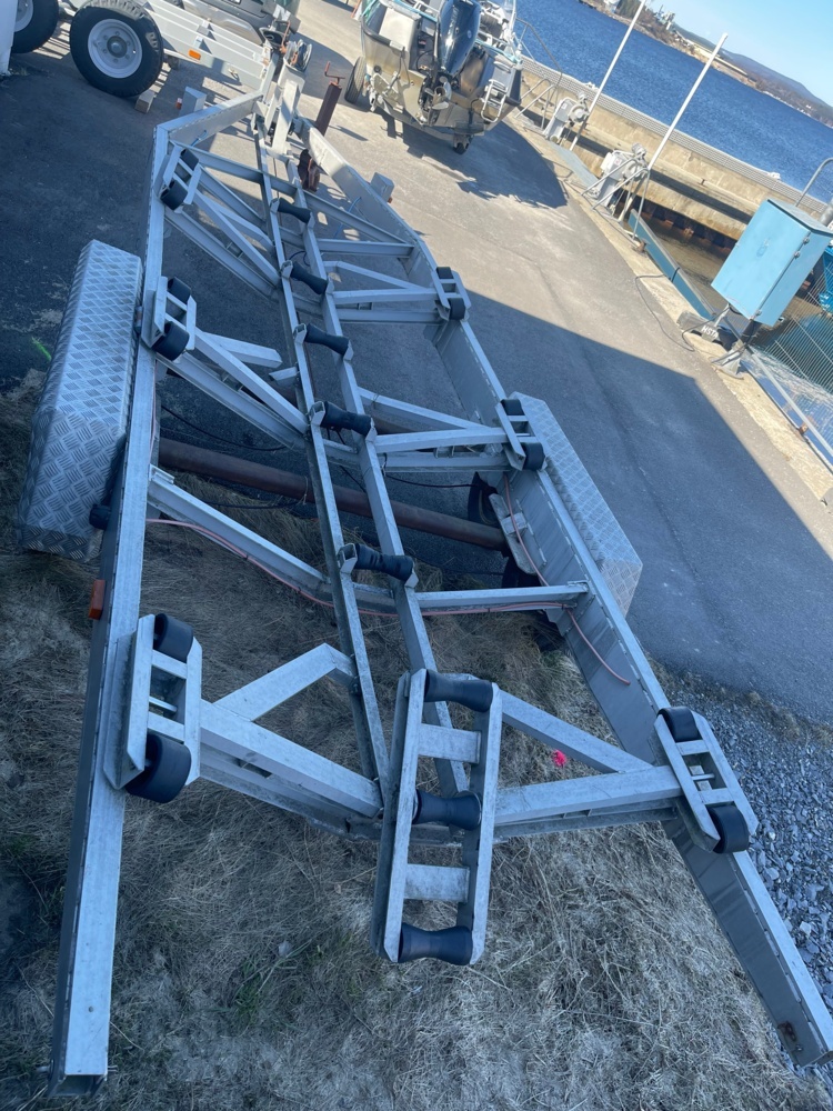 1585485-2 Båttrailer i aluminium oregistrerad