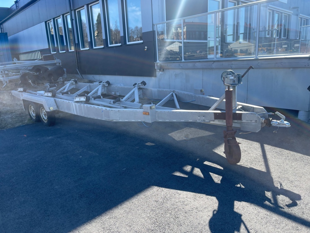 1585485-1 Båttrailer i aluminium oregistrerad