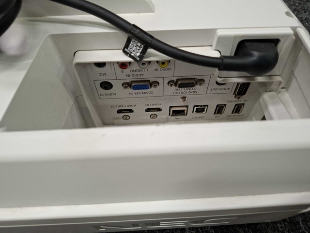 1581418-14 Projektor Nec NP-UM301W