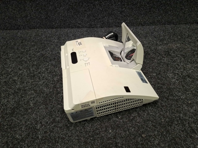 1581421-2 Projektor Hitachi CP-AW2519N