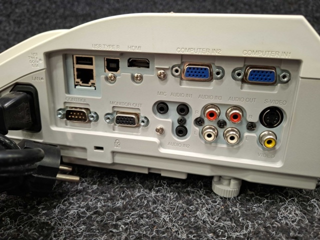 1581421-7 Projektor Hitachi CP-AW2519N