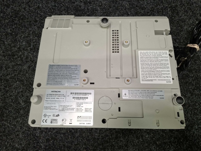 1581421-8 Projektor Hitachi CP-AW2519N