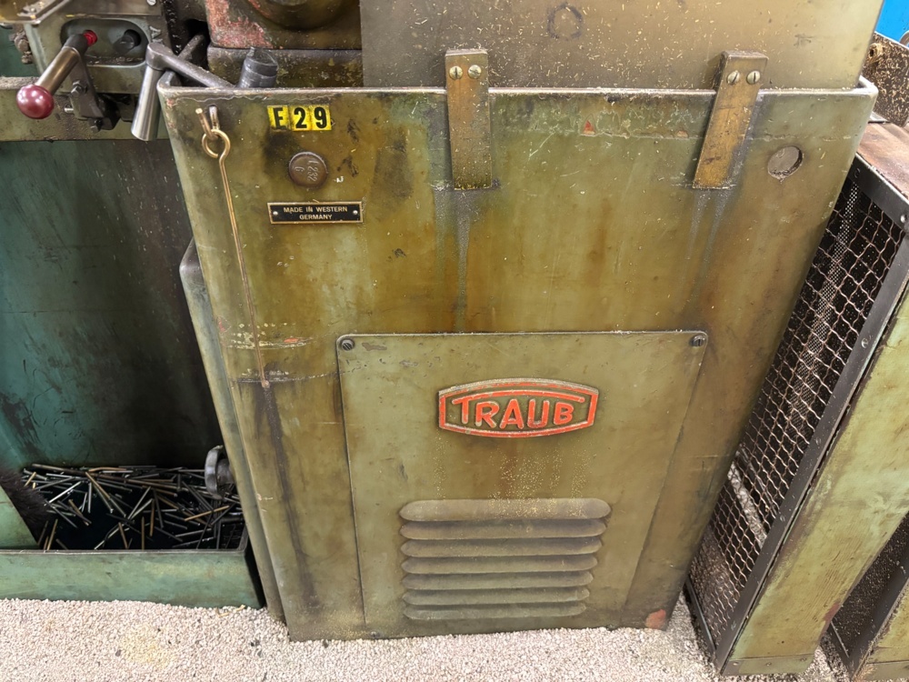 1563407-2 Automatsvarv med rörmatning – Traub TC 15