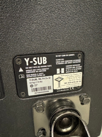 1535903-17 PA system with line array speakers and power amplifiers – d&b Y8 / Y12 / Y-SUB / D80