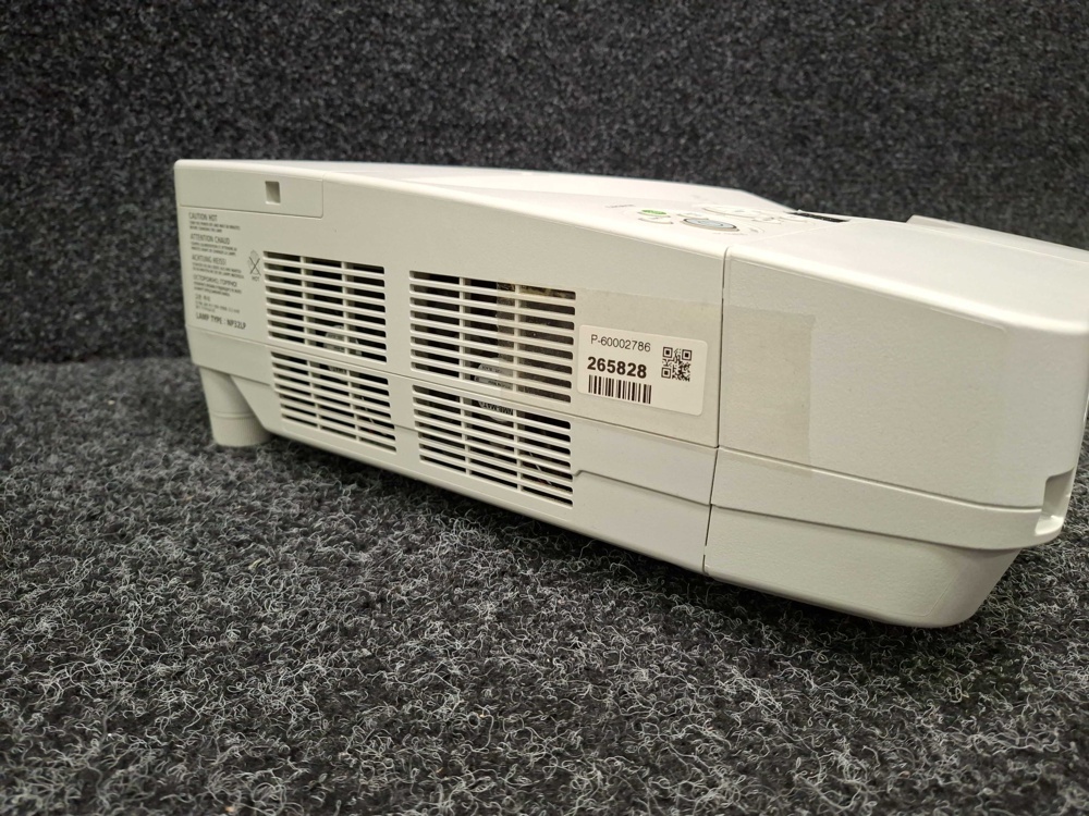 1581422-2 Projector Nec UM301W
