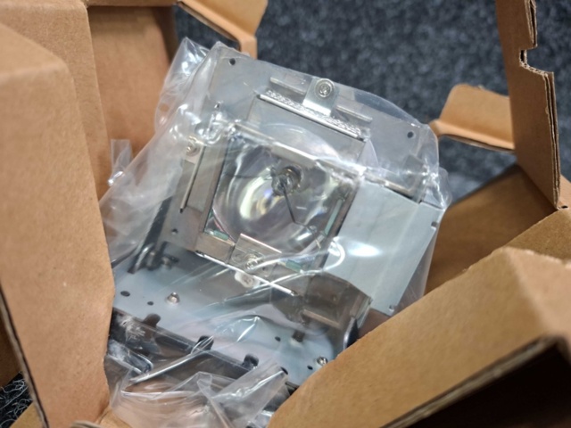 1581433-3 Projektorlampa Vivitek 5811118436-SW