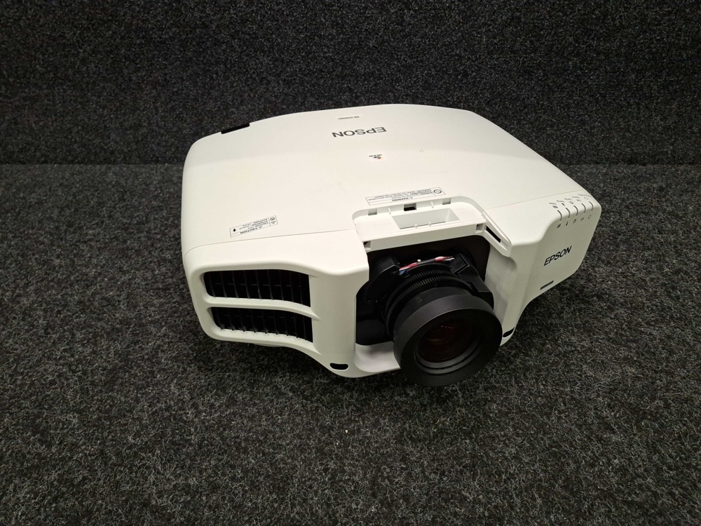 1581439-2 Projector Epson H762B
