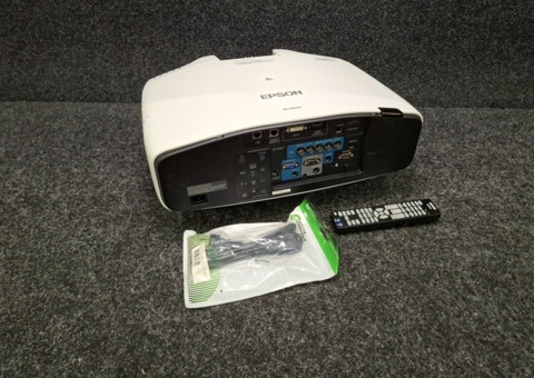 Projector Epson H762B