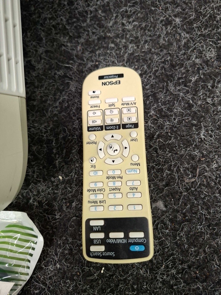 1581441-2 Projektor Epson EB-685W
