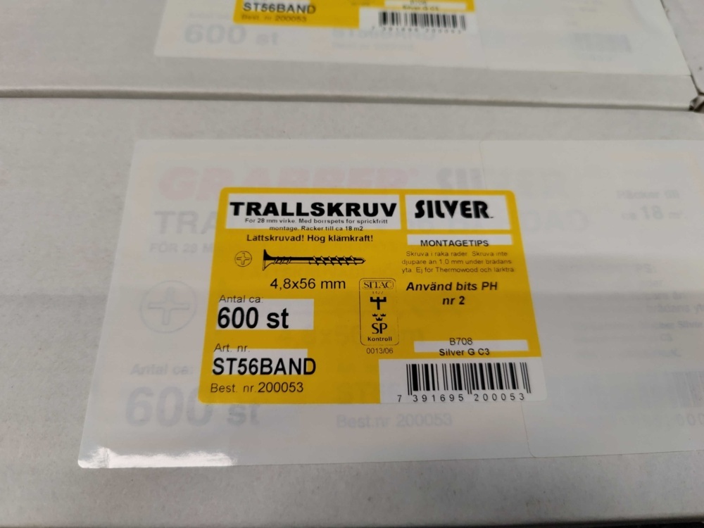 1585222-2 About 6,000 pcs. Banded 4.8x56mm Trall screw