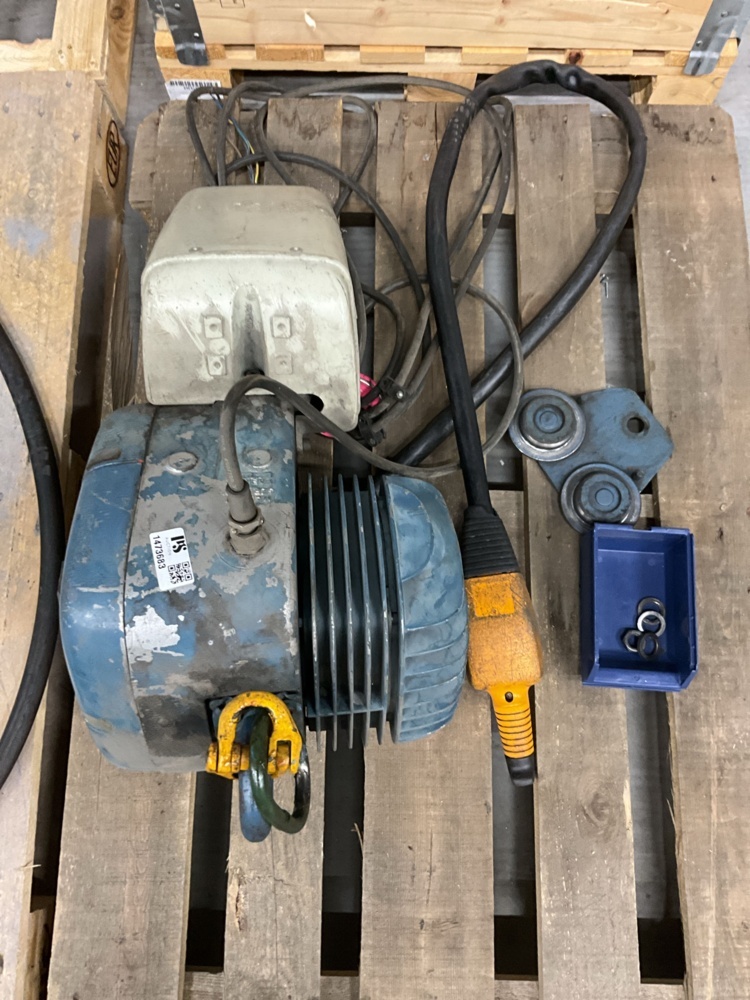 1473683-2 Hoists - DEMAG 500- 1000 kg