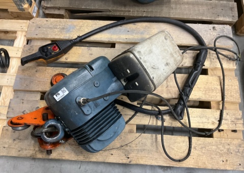 Hoists - DEMAG 500- 1000 kg