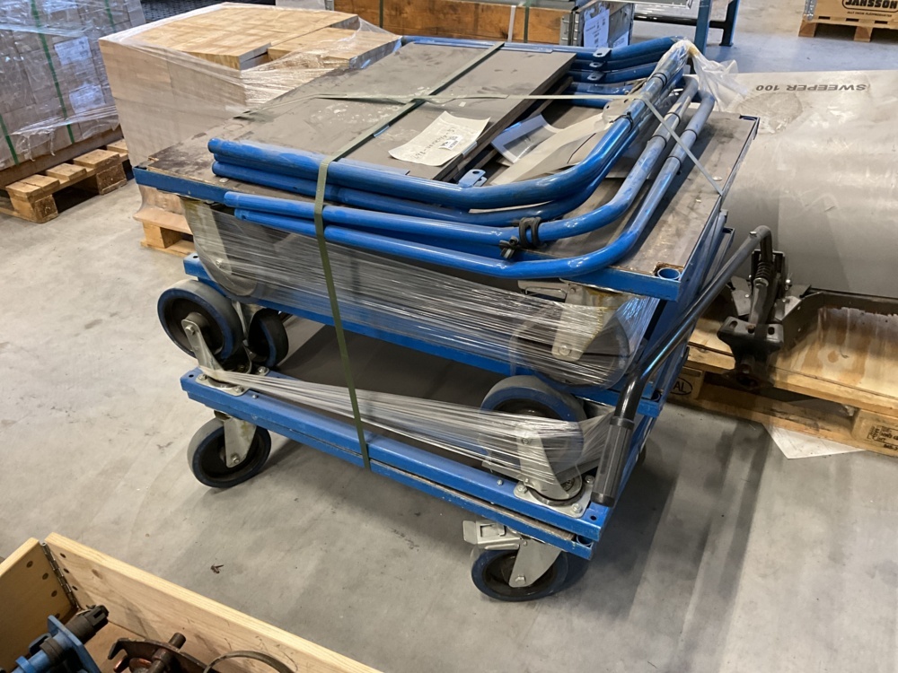 1473688-2 4 pcs. Storage trolleys