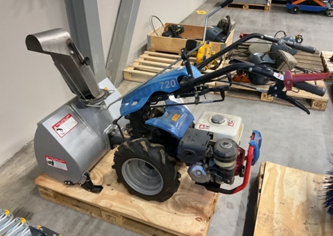 Snowblower - Auction 720
