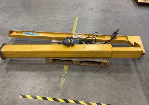 Column jib crane with hoist - DEMAG 125 kg