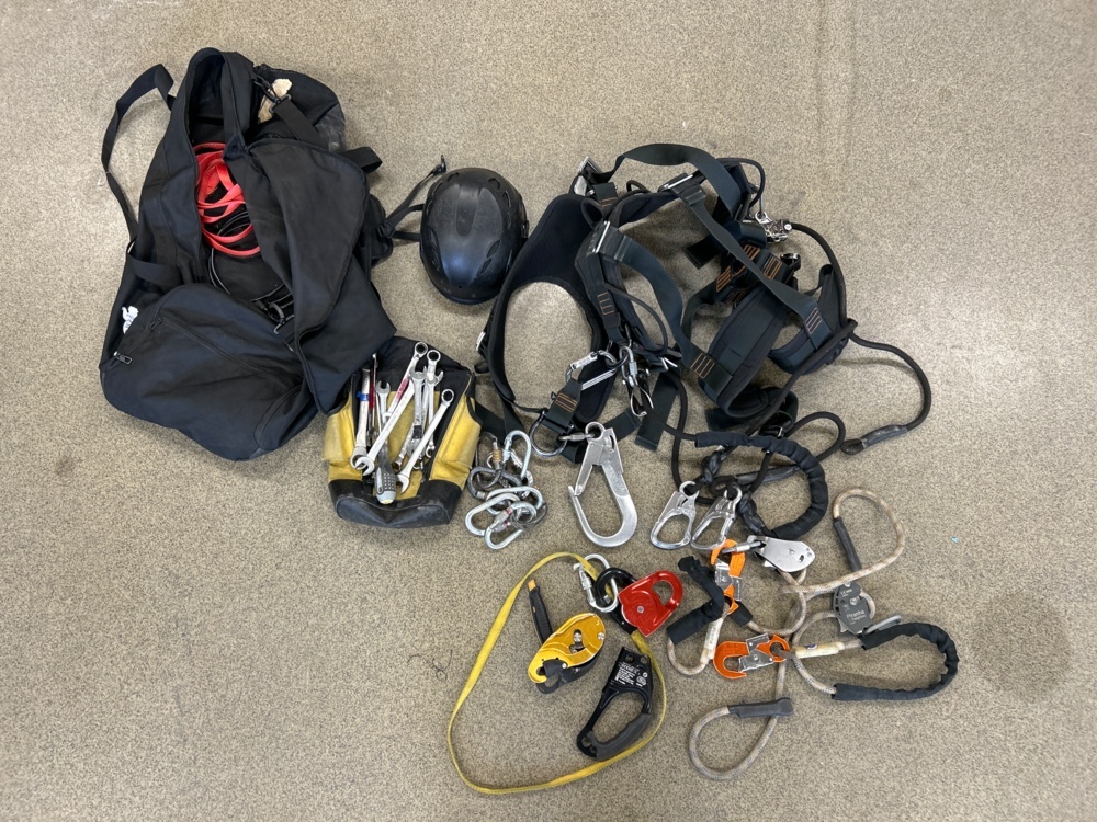 1545978-1 Fall protection kit for mast