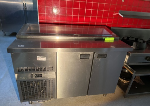 Stainless steel refrigerated counter