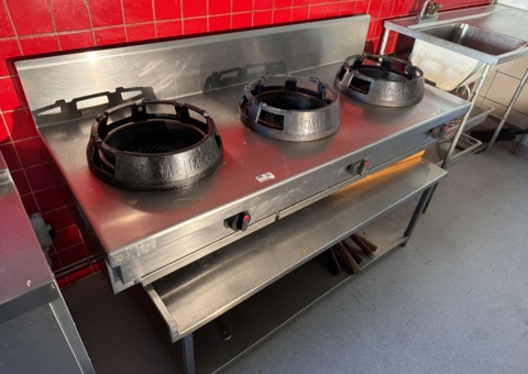 Gas stove and stainless steel bench - Casta CC03B