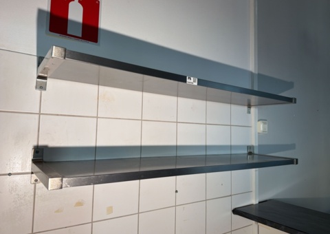 Mixed wall shelves