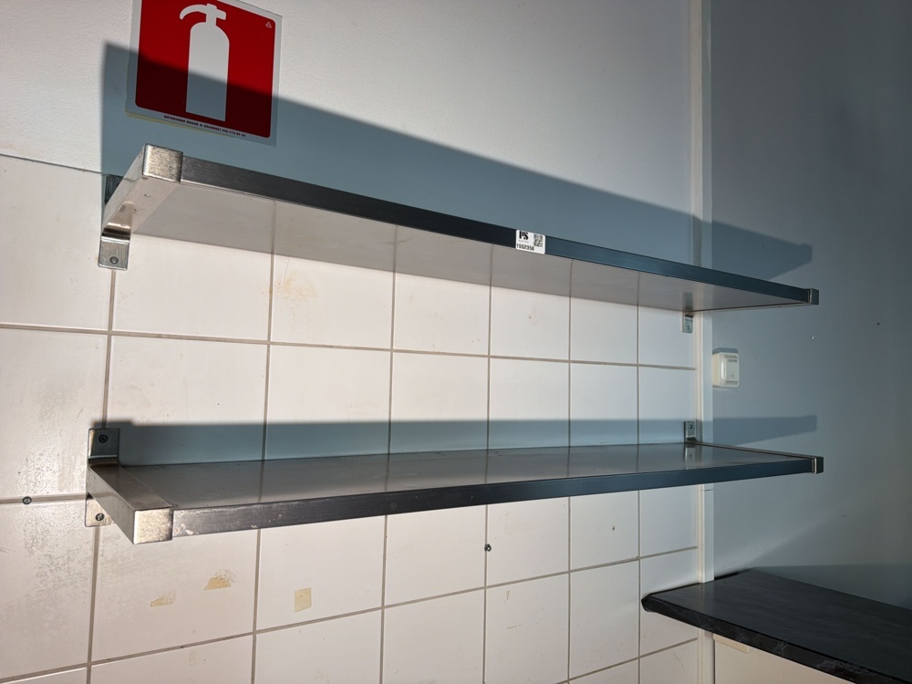 1552358-1 Mixed wall shelves