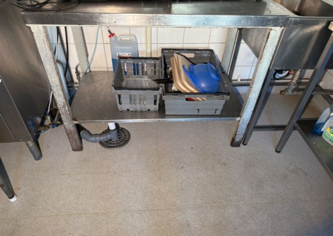 Countertop and sink with double bowls