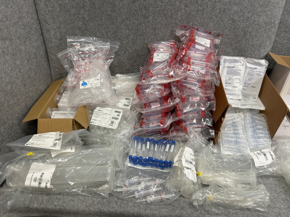 1546201-2 Lot of lab supplies