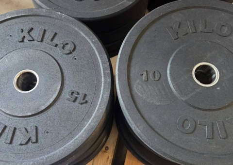 Viktpaket med 200 kg bumpers från Kilo/Allstrenth