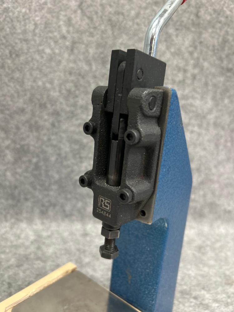 1546209-2 Manual press RS with extra block