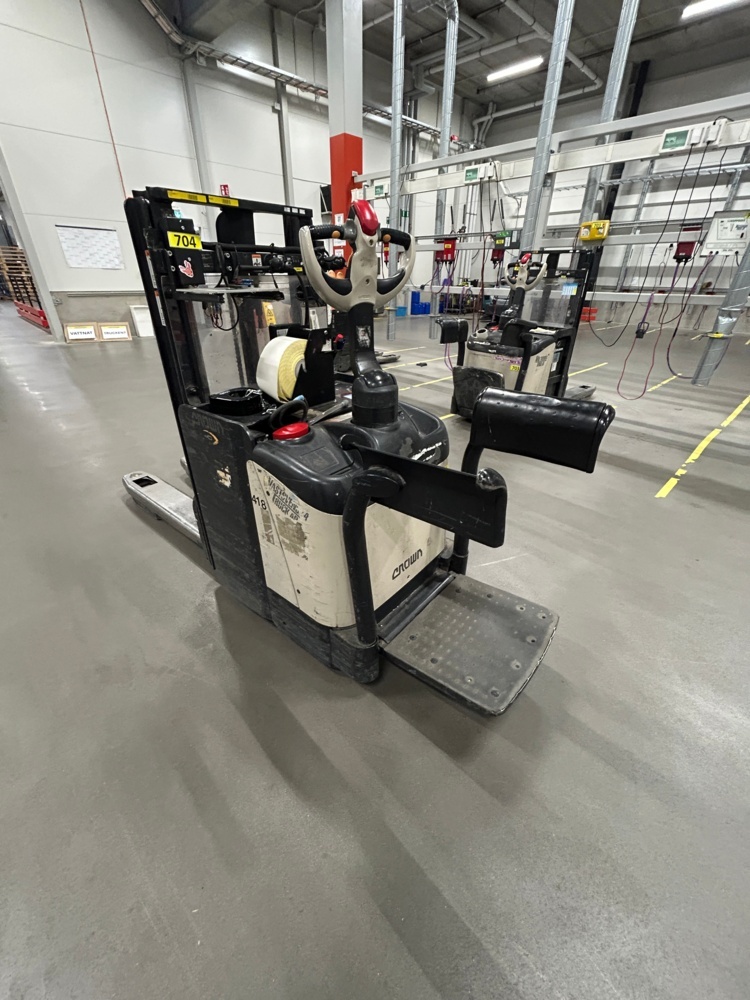 1486404-1 Double stacker - Crown WD2330S, -2006