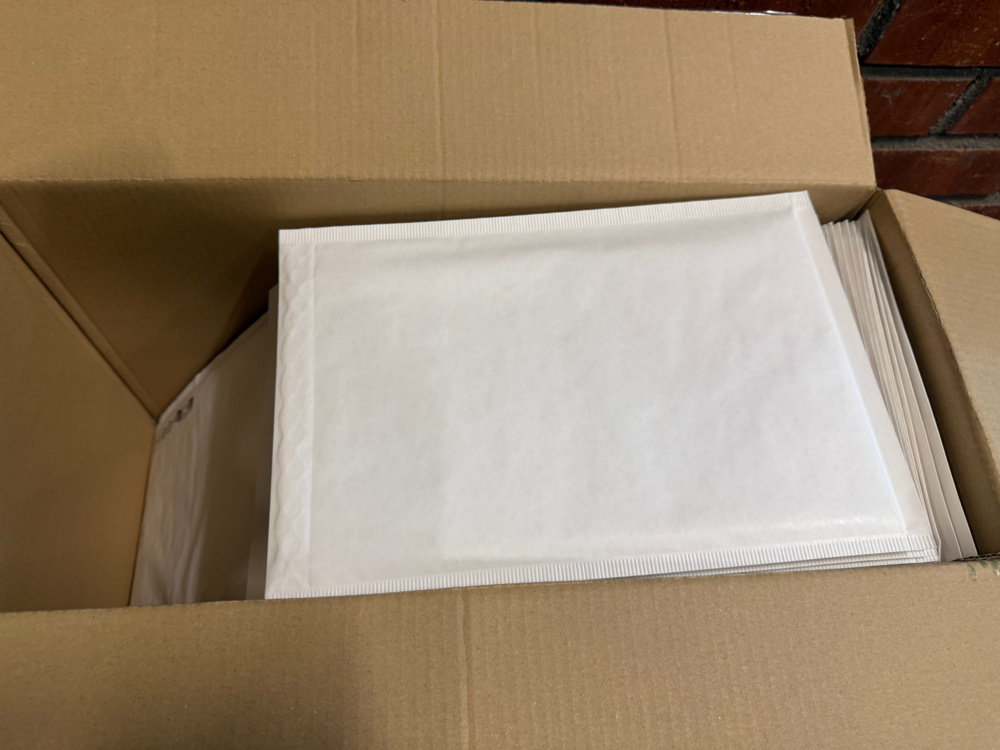 1535268-2 Padded envelopes & Archive boxes