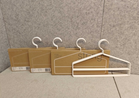 16pcs STRING hangers in white