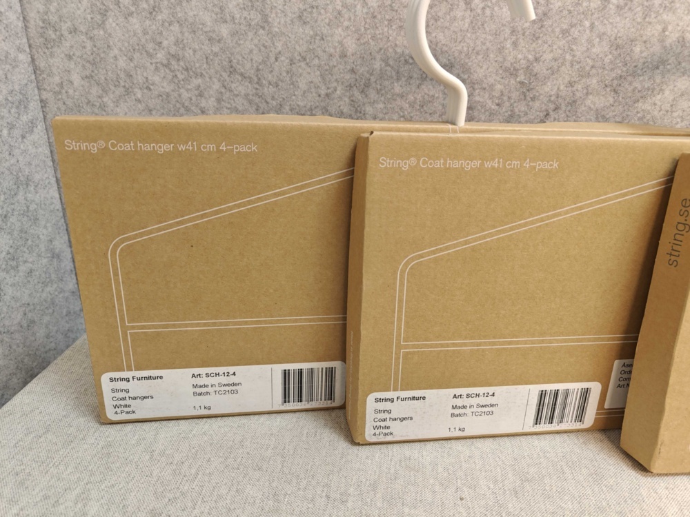 1564888-2 16pcs STRING hangers in white