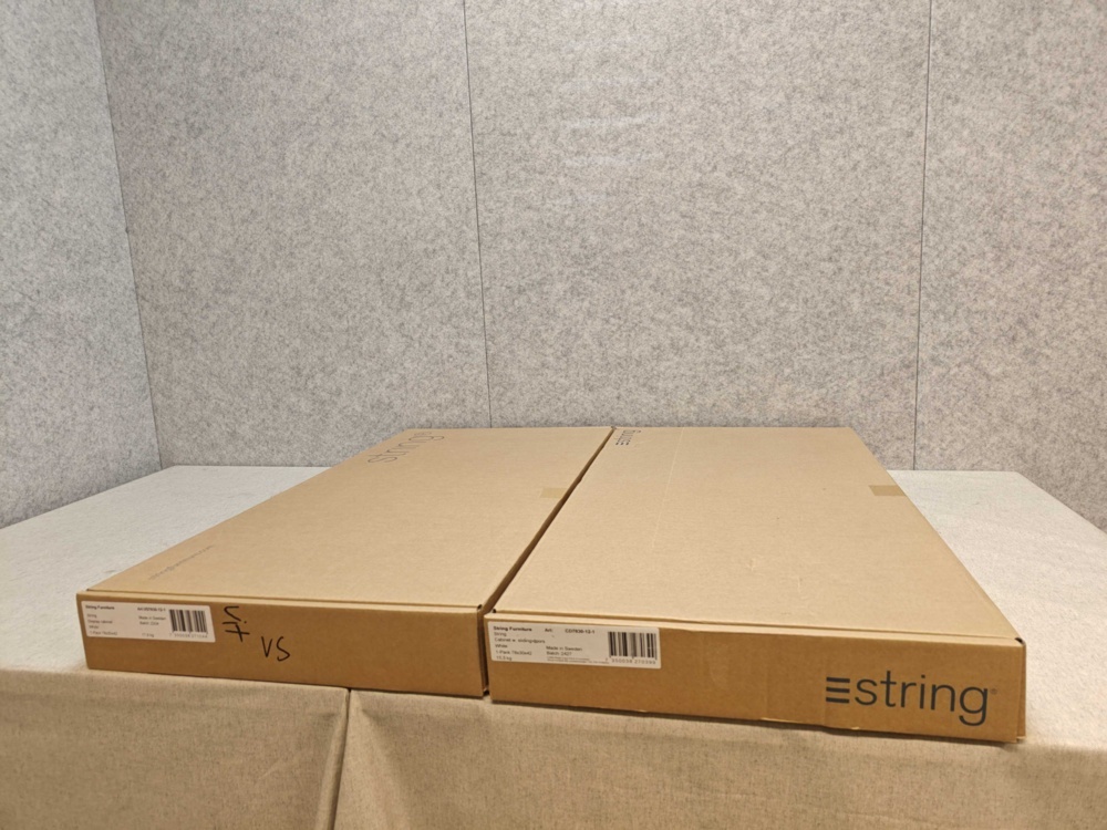 1564890-2 2 new String cabinets, one of which is a display cabinet, and one cabinet with sliding doors