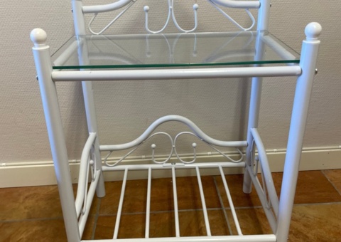 Bedside table steel and tempered glass 45x30.5x60 cm white