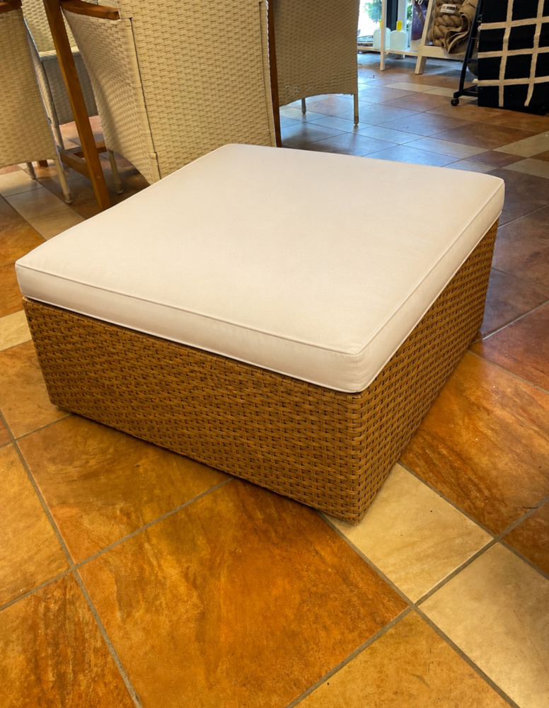 1585170-1 Stool with cushion 60x60 cm