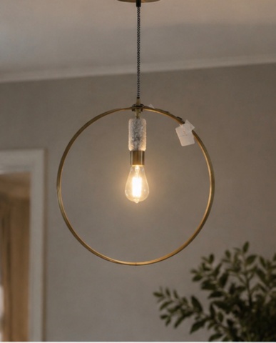Taklampa från Olsson & Jensen runt industriell stil. Mått 50 cm i diameter på auktion i Halland, Halmstad hos PS Auction
