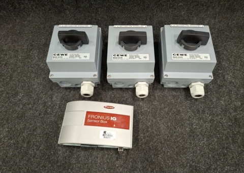 Sensor Box Fronius IG & safety switch/switch CEWE BAS 63/S