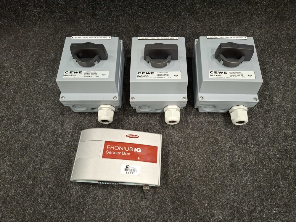 1585871-1 Sensor Box Fronius IG & säkerhetsbrytare/strömställare CEWE BAS 63/S