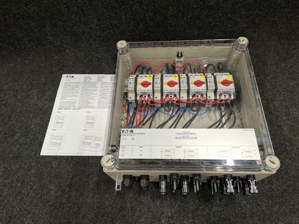 1585872-1 Brandskyddsbrytare för solcellssystem Eaton SOL30X4-SAFETY-MC4-U